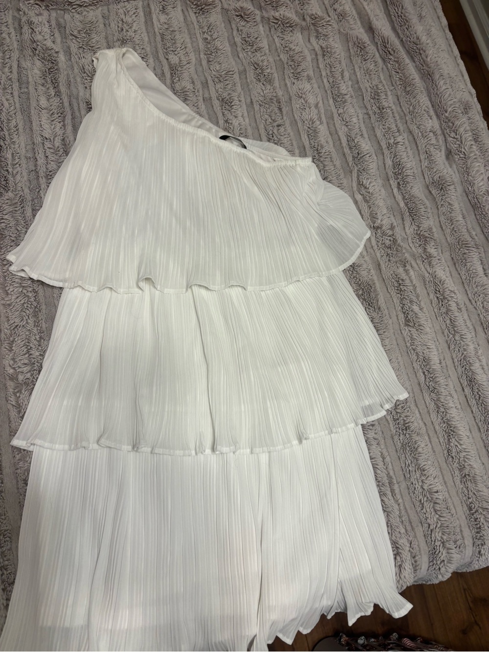 Women’s One-Shoulder Tiered White Dress